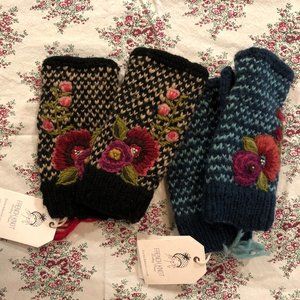 Heirloom Roses Handwarmers